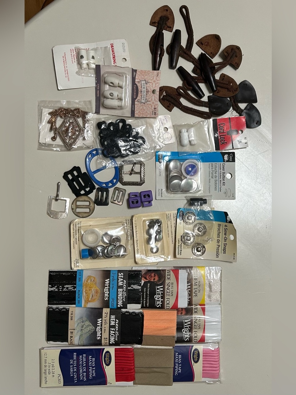 Vintage Sewing Supplies Lot Bias Tape Buttons Buckles 📍🧵🪡